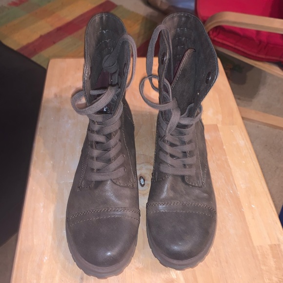 Brown Roxy combat boots - Picture 4 of 6